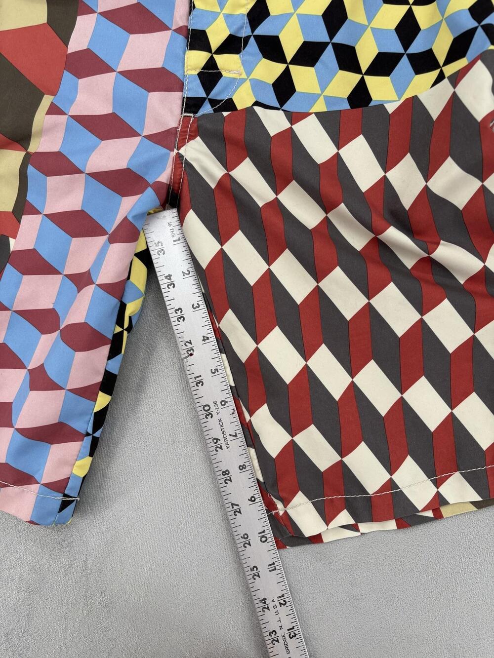 Vintage 2000’s Rare limited edition RVCA board Shorts Barry McGee Men’s Size 31 - Picture 11 of 13